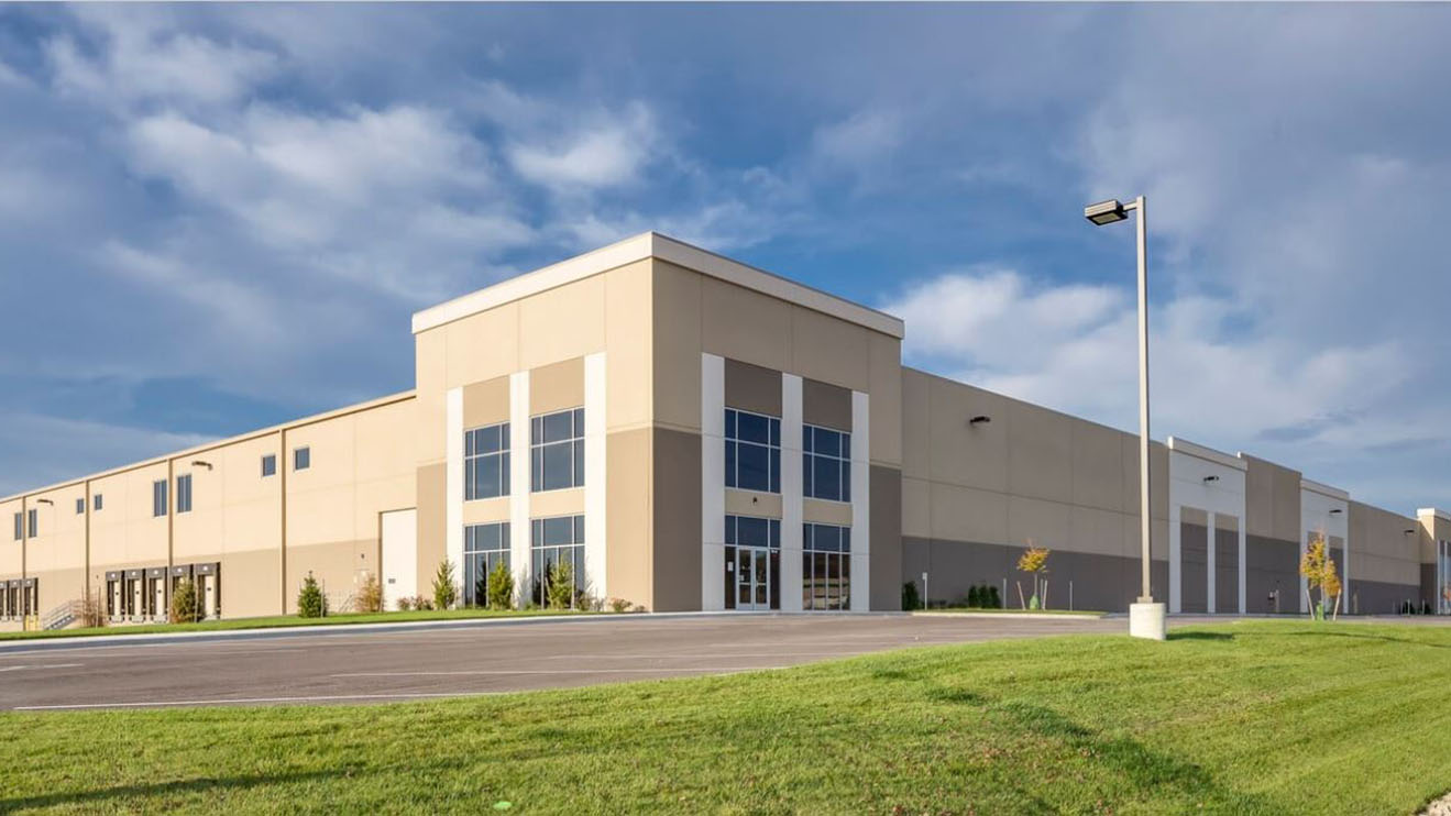 Large distribution or logistics facility in Tampa, FL
